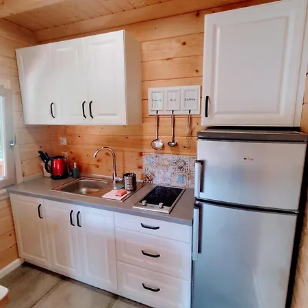 Nad Zatoka بيت للعطل