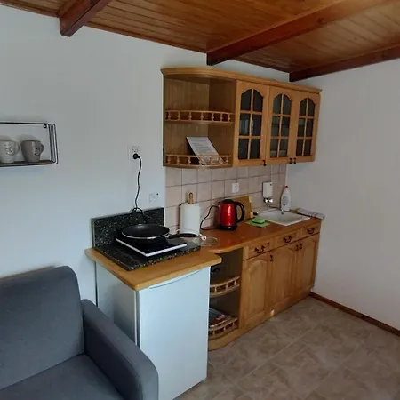 Nad Zatoka بيت للعطل